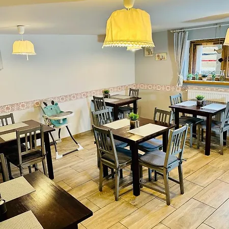 Alojamento de Acomodação e Pequeno-almoço Dom Gościnny Bogdanówka *