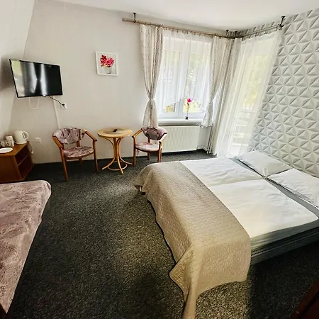 Dom Gościnny Bogdanówka Alojamento de Acomodação e Pequeno-almoço *